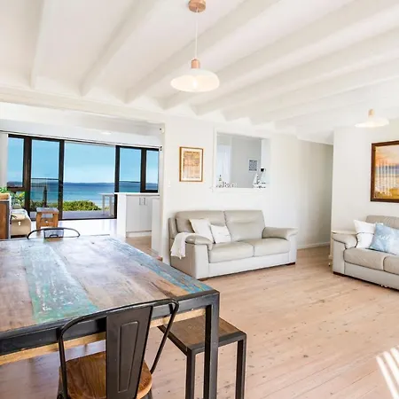Azure Absolute Beachfront I Pet Friendly Callala Beach Exterior photo