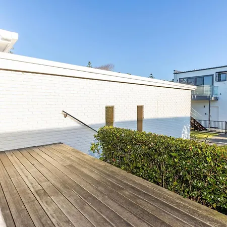Azure Absolute Beachfront I Pet Friendly Callala Beach Exterior photo